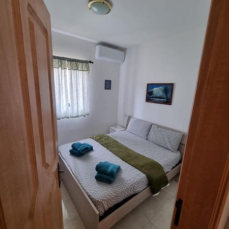 Modern Three Bedroom Apartment In Center Bugibba 세인트폴스베이 외부 사진