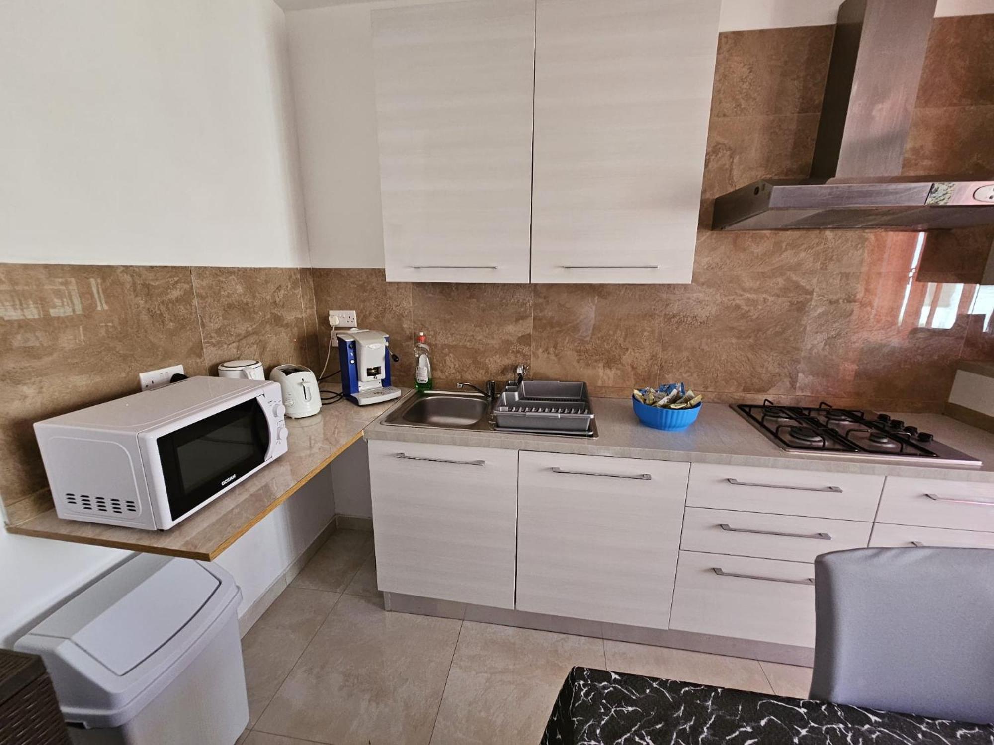Modern Three Bedroom Apartment In Center Bugibba 세인트폴스베이 외부 사진
